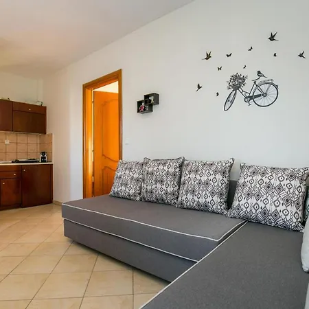 Lina Apartament *