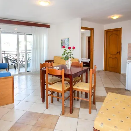 Lina Apartman Potósz